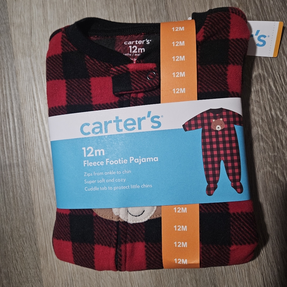 💝💝5/$25💝💝Carter's Red and Black Plaid Fleece Footie Pajama